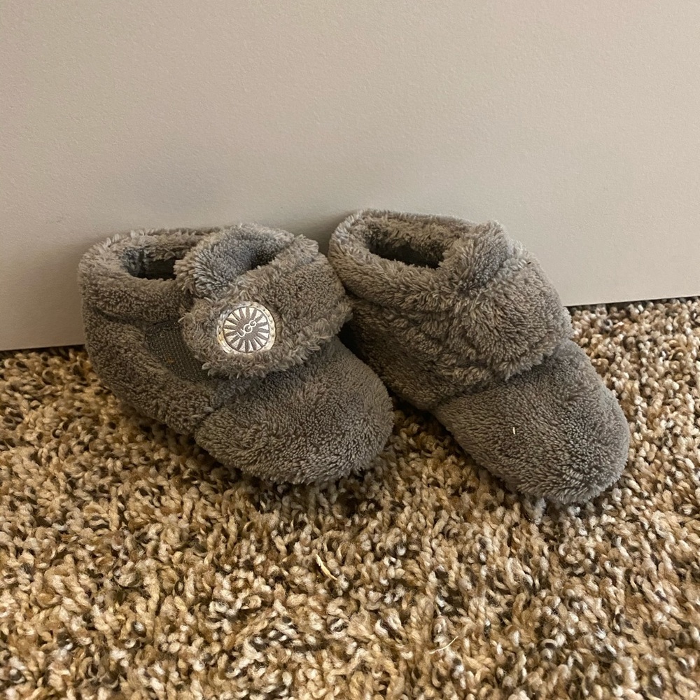Baby ugg slippers